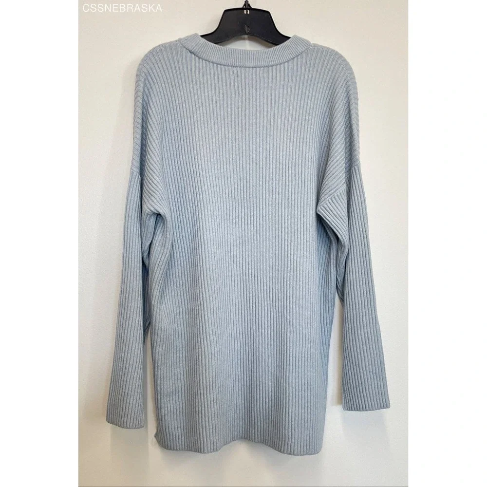 Abercrombie & Fitch Blue‎ Soft Womens Sweater - Size M - Picture 4 of 8